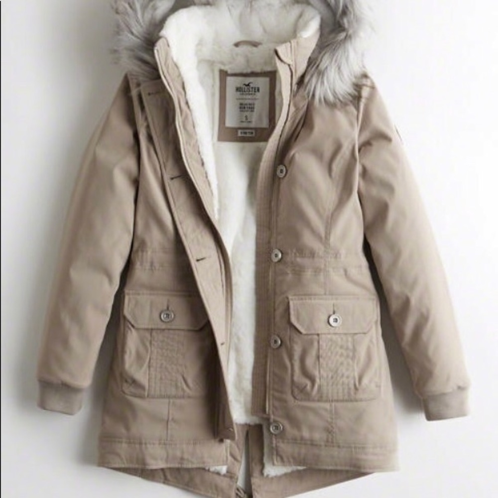 Brand new Hollister sherpa lined parka